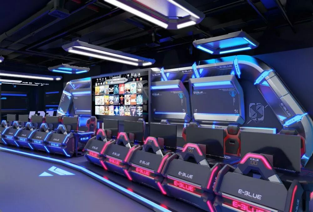 比如~赛事的竞技性和规则性也早已为电竞正名专业的电竞场馆刷新了旧