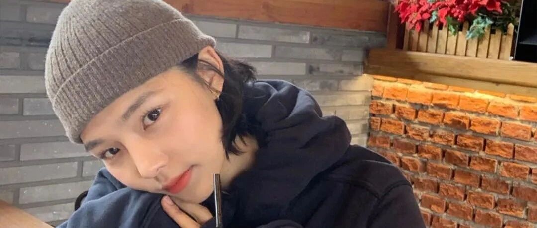 穿对卫衣，这个秋天拍照美爆朋友圈~