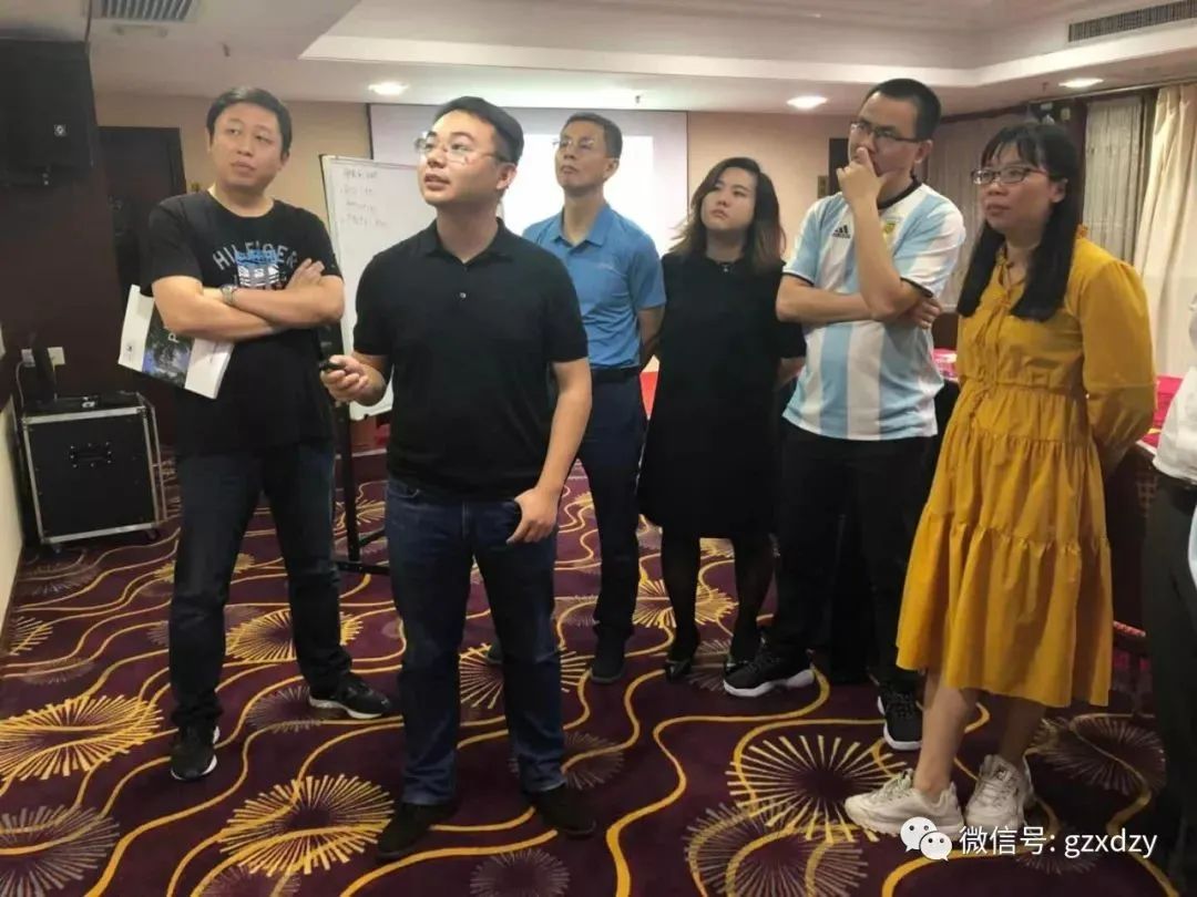 項目集PgMP大神班 ▎在職業(yè)生涯中跨越二次曲線 項目集PgMP大神班 ▎在職業(yè)生涯中跨越二次曲線