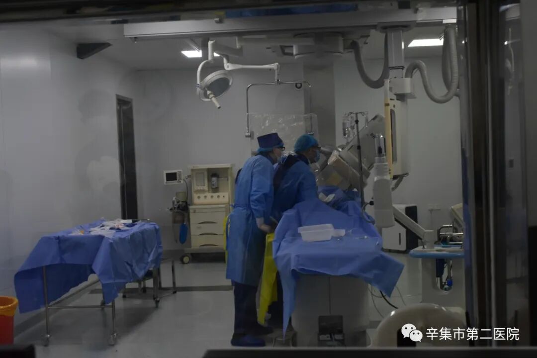 介入怎么进导管带您了解介入导管室的一天！_https://www.jmylbn.com_新闻资讯_第4张