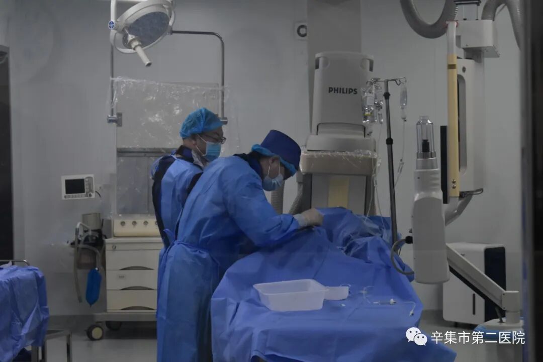 介入怎么进导管带您了解介入导管室的一天！_https://www.jmylbn.com_新闻资讯_第2张