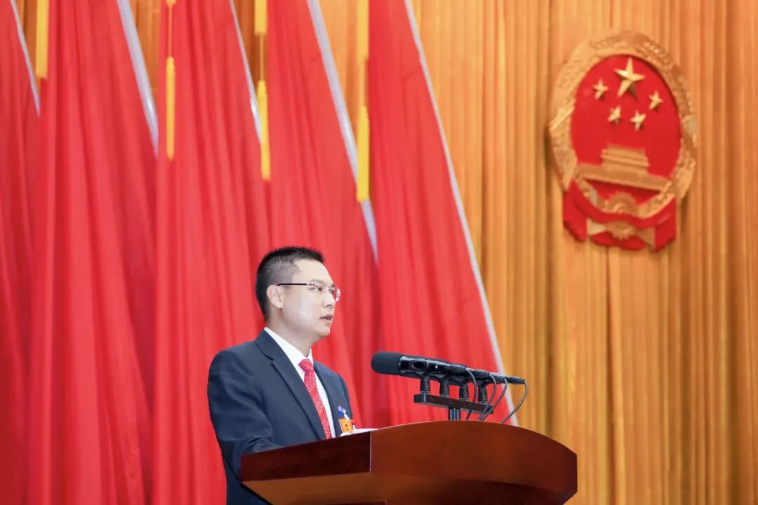 阳西县第八届人民代表大会第六次会议闭幕 黄家新当选阳西县人民政府