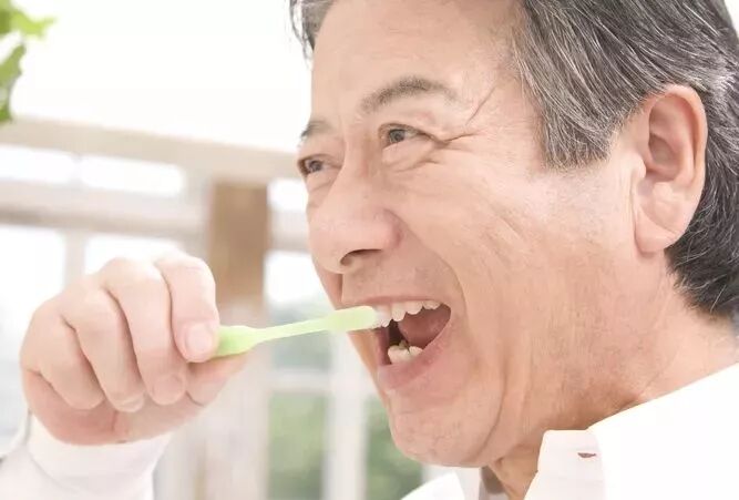 父亲节 | 别让时间“带走”父亲的牙齿
