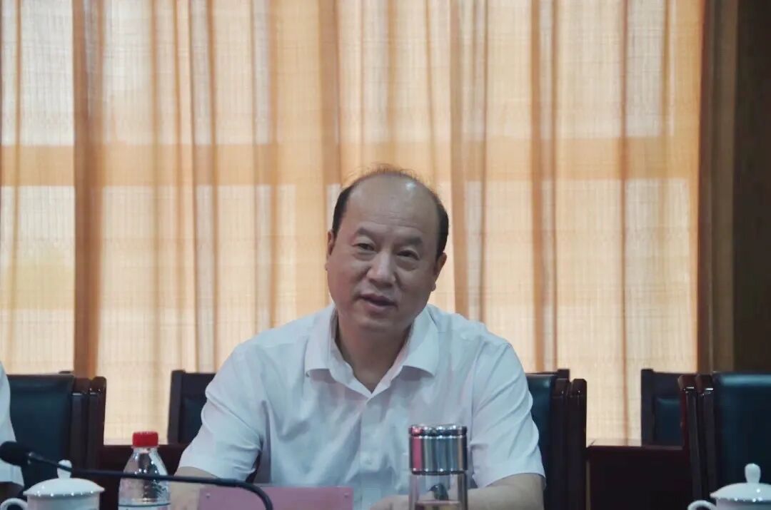 湖北省退役军人事务厅党组书记,厅长杨爱东一行莅临金马凯旋集团考察