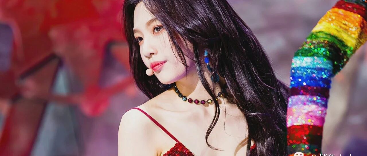 她秀恩爱，引发出一场「鉴婊」大会