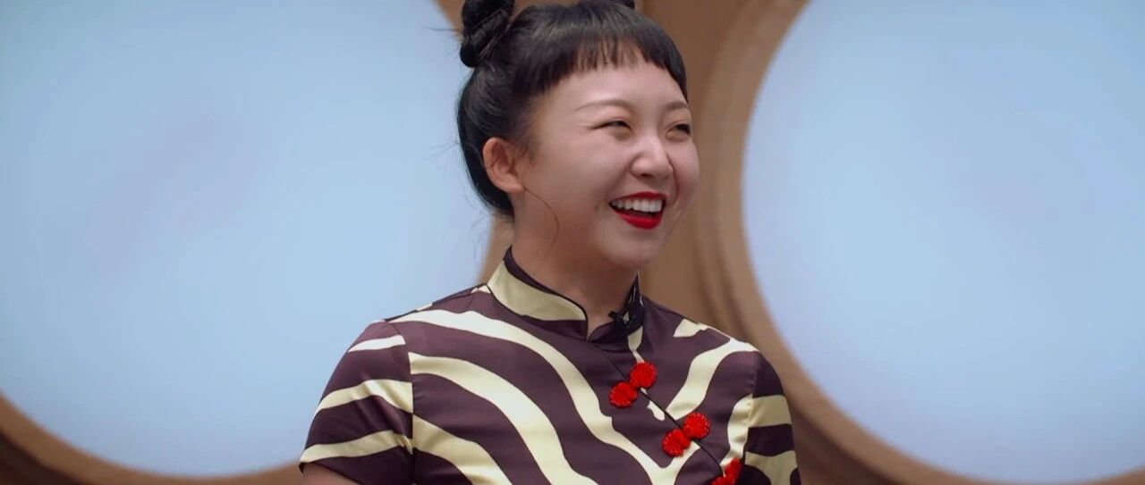 胖胖的搞笑女孩，没有人爱