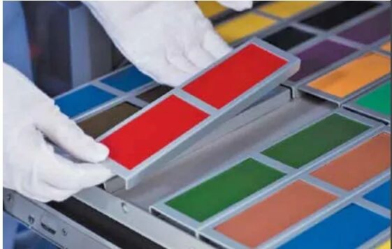 Q-SUN氙燈老化試驗(yàn)箱測試樣品