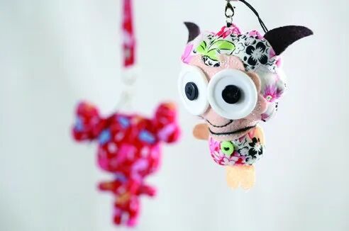 光圈越大背景越模糊吗_光圈模糊背景大还是小_光圈模糊背景大怎么办