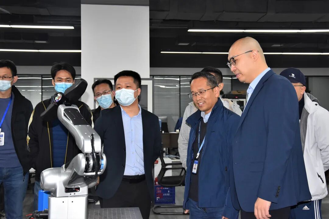 富士康科技集团idpbg事业群副总经理王雪一行参观考察中原动力