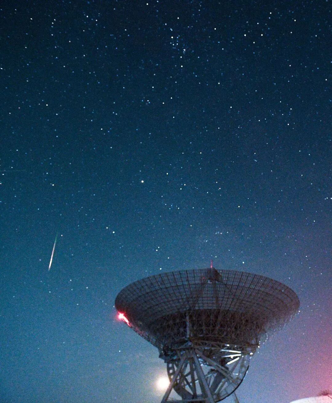 不明物体造访太阳系
