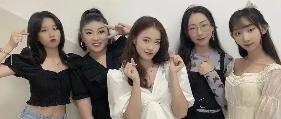 上戏这5个女孩火了！全网收获2000万赞，竟是因为在宿舍唱这个→