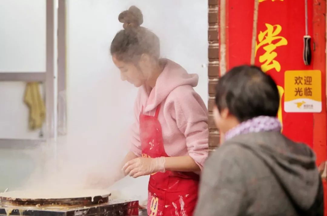 梦见滩煎饼_梦见摊煎饼吃什么意思_梦见摊煎饼