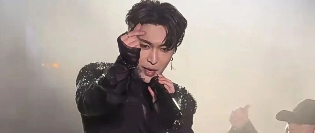 张艺兴的大花轿颠得老阿姨的心都荡漾了