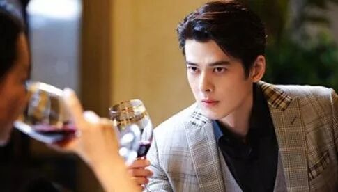 从《谈判官》看职场发型 显高,显美,显霸道都是有套路的