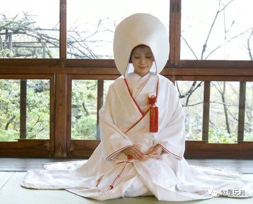 日式美学极致 身穿 白无垢 的蓝头发女仆 自由微信 Freewechat