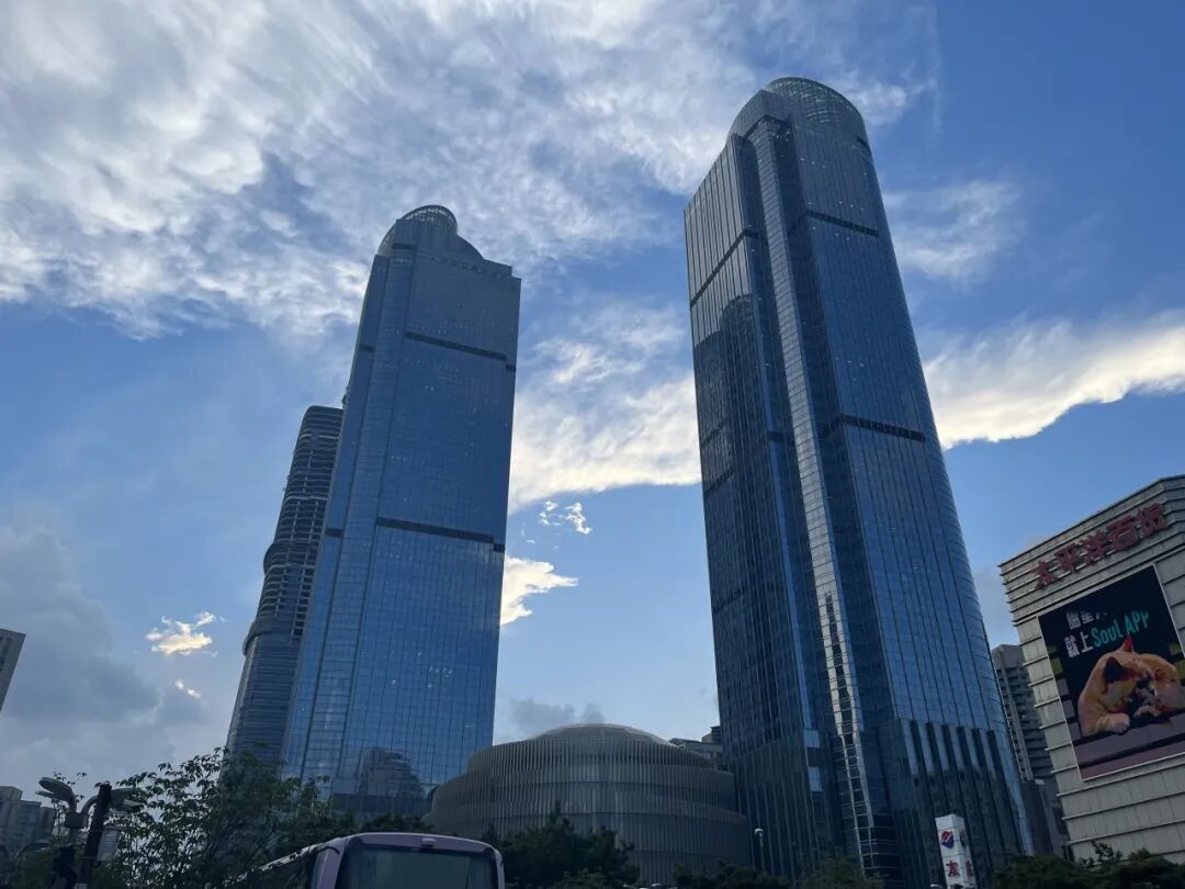 徐家汇办公楼itc周边商业体港汇恒隆广场,上海太平洋百货,上海六百