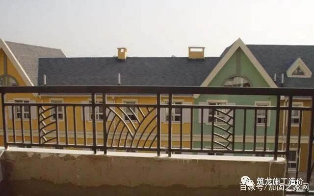 上人屋面和不上人屋面的区别 建筑常说的女儿墙是什么，你知道多少？