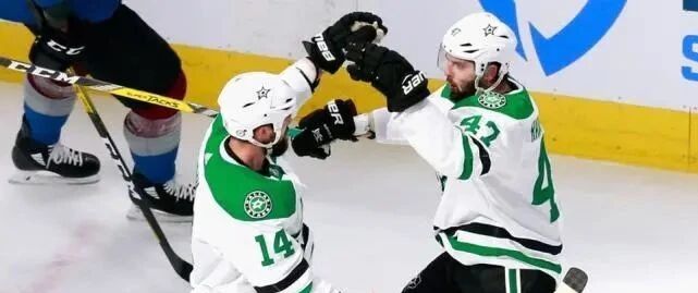 星队刮起绿色旋风 开场失两球后10分钟入4球！5-2按倒雪崩！