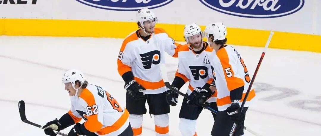 小将奥布库贝尔梅开二度 飞人4-1闪电三战全胜东部封王