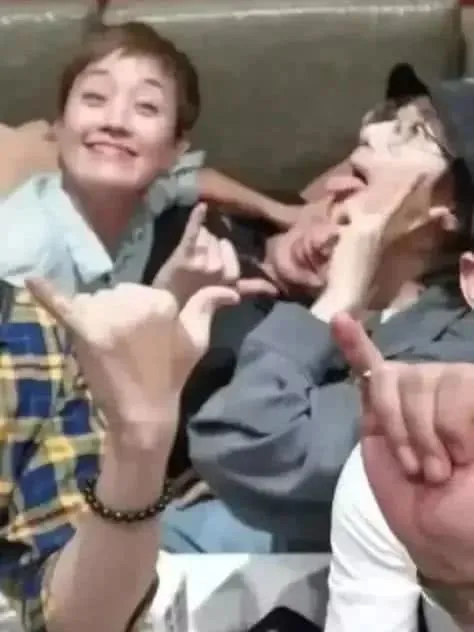 马伊琍绯闻男友疑曝光,竟是《欢乐颂》小17岁男演员?离婚一年仍对小鲜肉情有独钟?