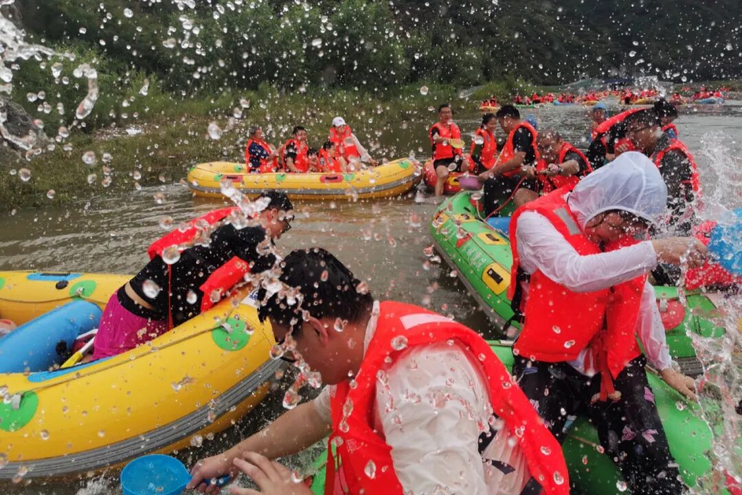 周末1日龙井关漂流长达35小时的高山隧道漂流感受浪尖上的过山车