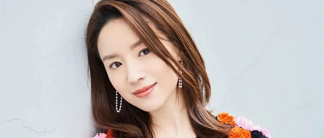 董洁王大治结婚？谢娜告别芒果？郑恺没戏了？王文也整容？斛珠夫人扑街？