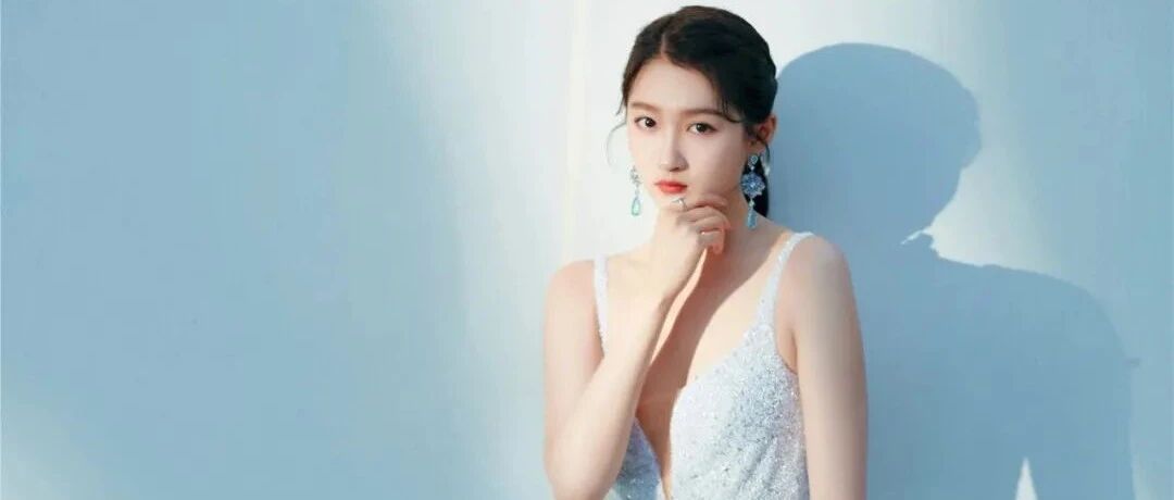 陈伟霆何穗结婚？曾舜晞和男老板关系密切？周震南家破产？关晓彤学霸人设？明星片酬过亿揭秘？