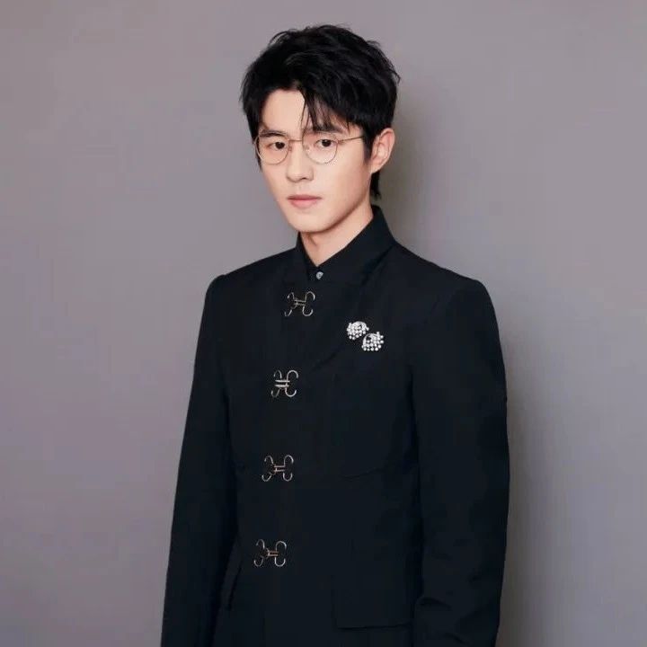 刘昊然小黄鸭恋爱？杨幂粉丝干涉品牌？鹿晗喝醉出丑？雷佳音暴雷？我型我秀出团综？