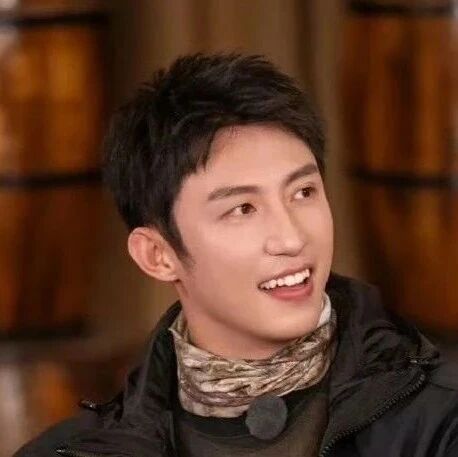 黄景瑜被下蛊?李一桐自爆分手?张碧晨要不到抚养费?张新成李兰迪分了?张雨绮傍大款?