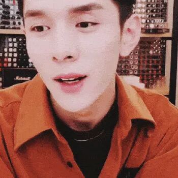 商标购买平台 网曝李佳琦1.3亿买豪宅？他在商标上也没少下功夫