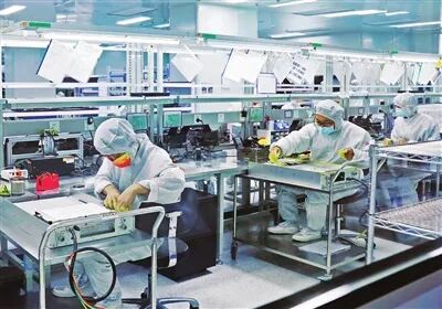 新春伊始，天津港保税区高科技企业凯普林光电新厂新干劲，在22000平方米高功率光纤耦合半导体激光器自动化生产基地，向中高功率光纤激光器市场发力，夯实制造业“硬支撑”