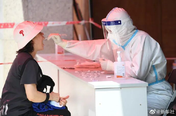 新增13例本土无症状，两地全员核酸检测！广东本轮疫情集中于这两条传播链&rarr;