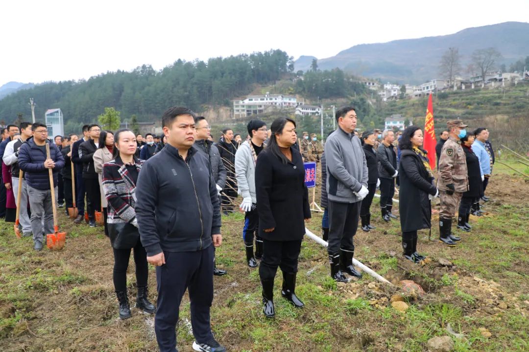 开阳县举行2021年义务植树活动