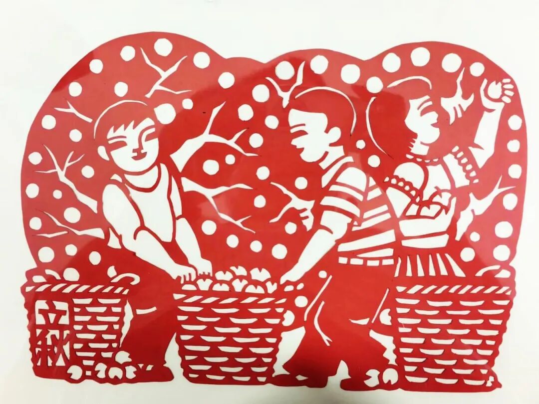 这幅非遗剪纸展现韵味之美