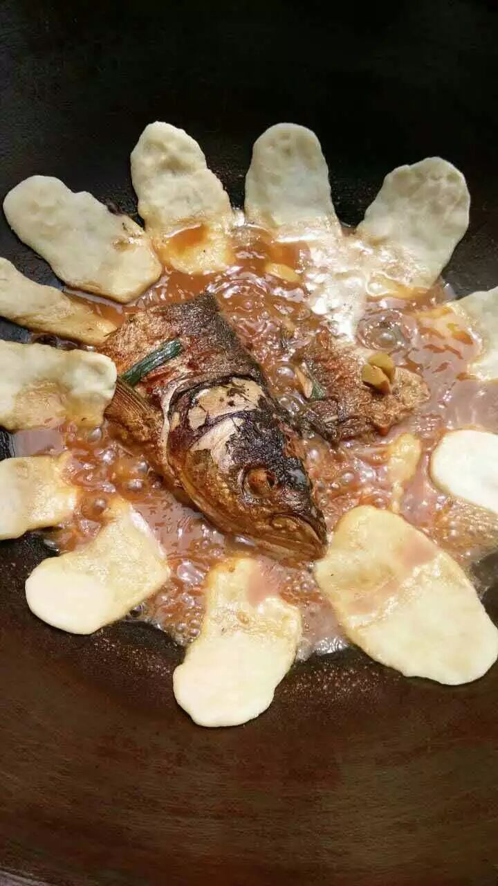 锅包肉 醉虾 川北凉粉 地瓜包 美蛙鱼头 地锅鱼头喝饼 北京烤鸭 甜蜜