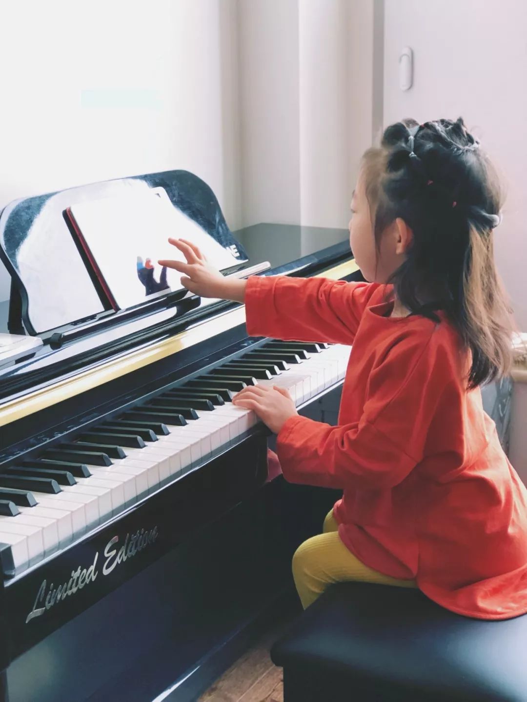 親測！女兒許願扔掉鋼琴，媽媽深思後做了選擇，2年後竟考出鋼琴10級！| 推廣 親子 第2張