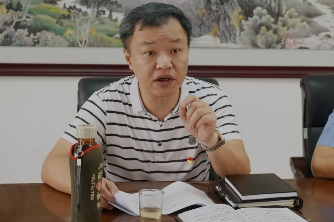 怀集县人民检察院周雄检察长到凤岗镇督导调研扫黑除恶工作