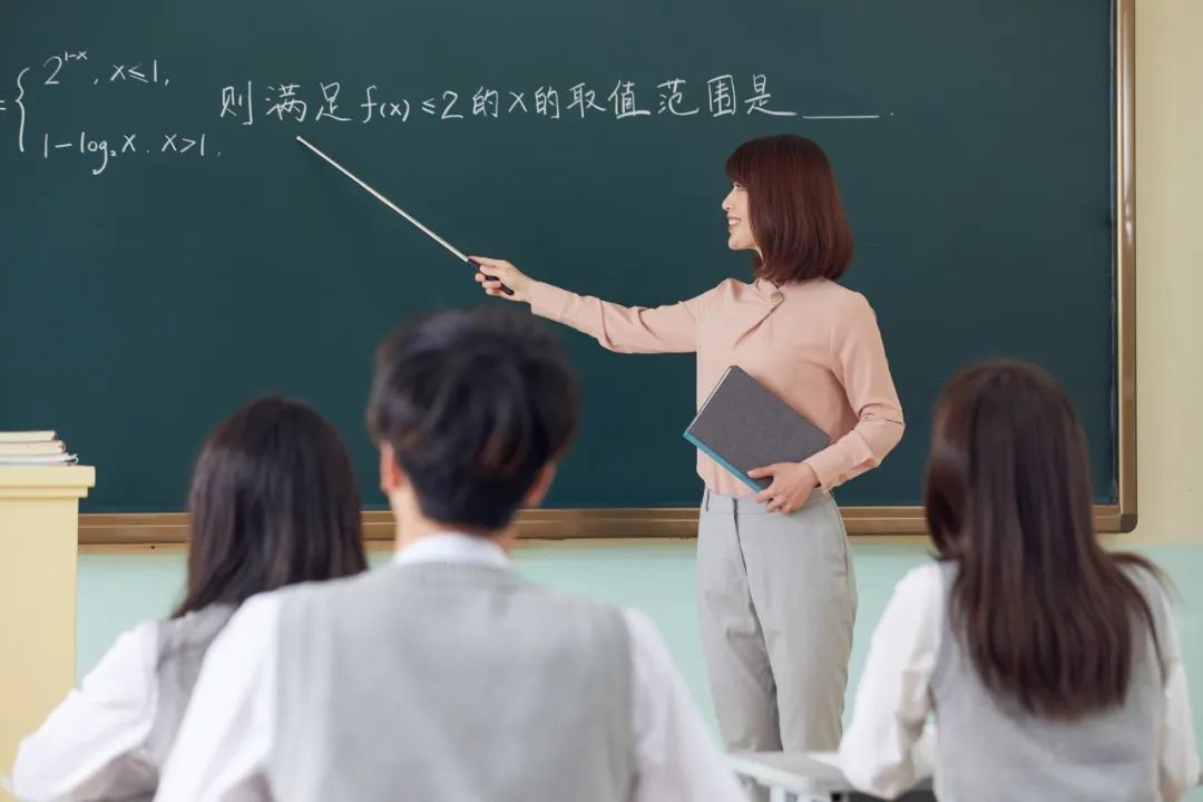 政治教案最后的教学反思怎么写_走向大一统的秦汉政治教学反思_政治教学反思