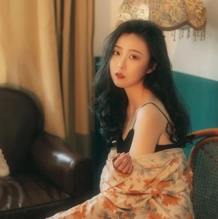 男人想你想的快发疯了，才会有以下三个表现，女人一定要珍惜