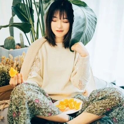 男人有这5个控制不住的表现，是因为他对你着了迷！