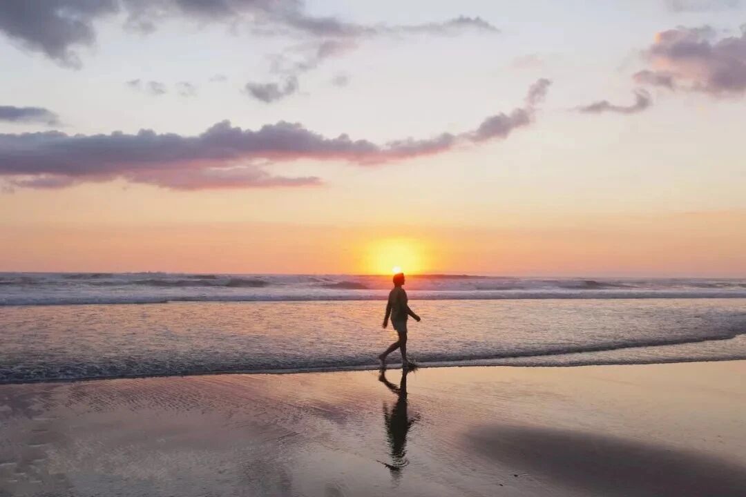 每天踮脚尖走路15分钟，四个问题可能悄悄“走没了”！