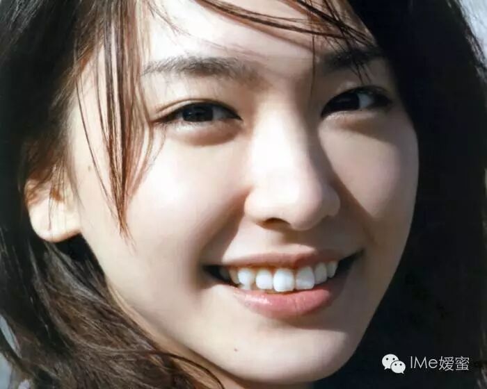 微微一笑很倾城她的笑美得让人震撼
