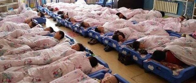 6岁女童幼儿园午睡时死亡，幼师绝不能放松看睡！