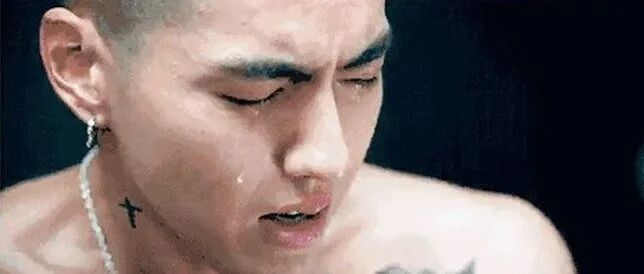 炸了！刚刚，吴亦凡刑拘！！