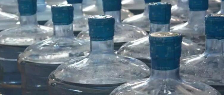 29岁女教师确诊胃癌，竟是因为连续三年喝“桶装水”，医生：“无知”害了她！