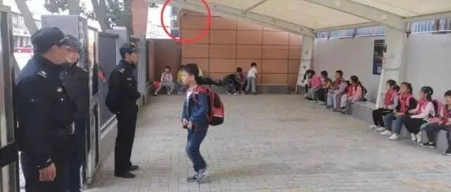 家长联名要求幼儿园开放监控，两个月后家长集体反悔：还是关掉吧
