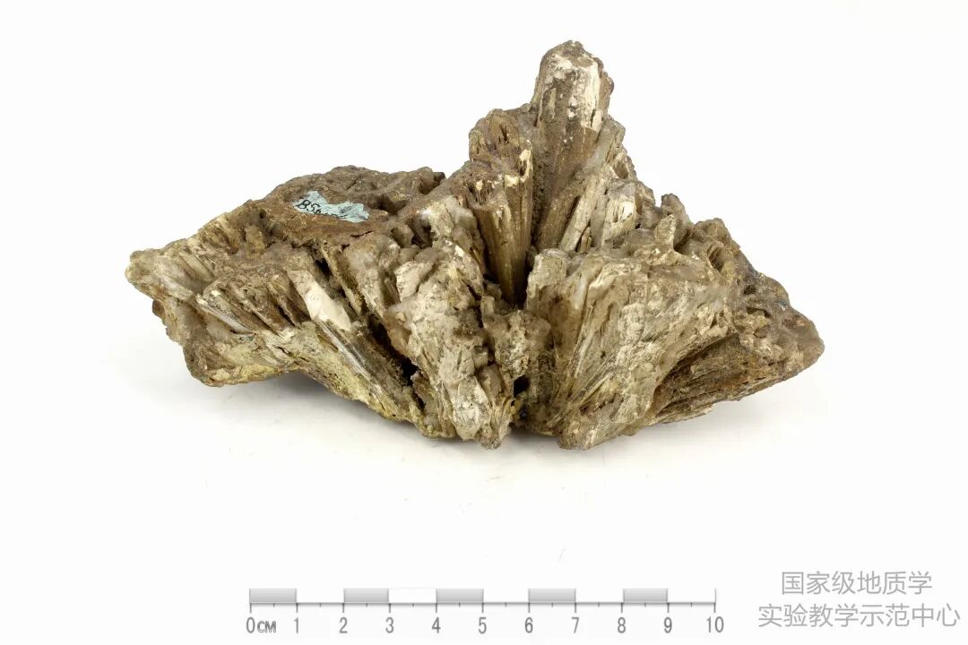 收藏备用！岩矿标本鉴别汇总，赶快学起来~的图31