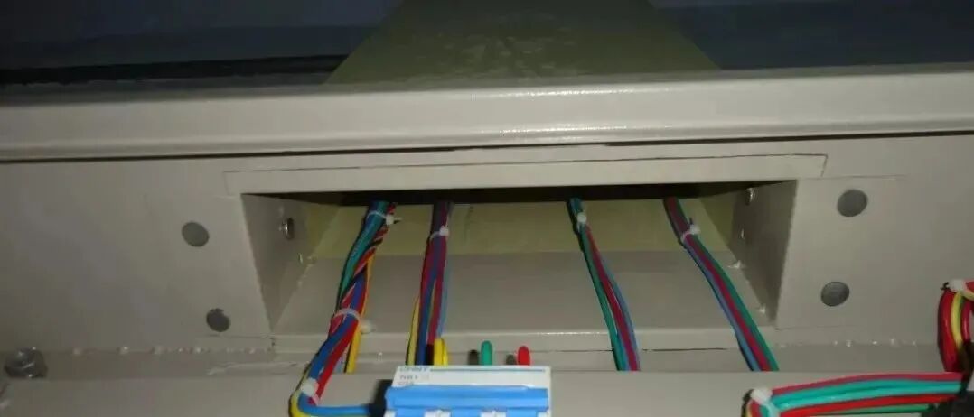 配电箱（柜）与桥架连接处如何做？这两种方法可以帮助你！的图8