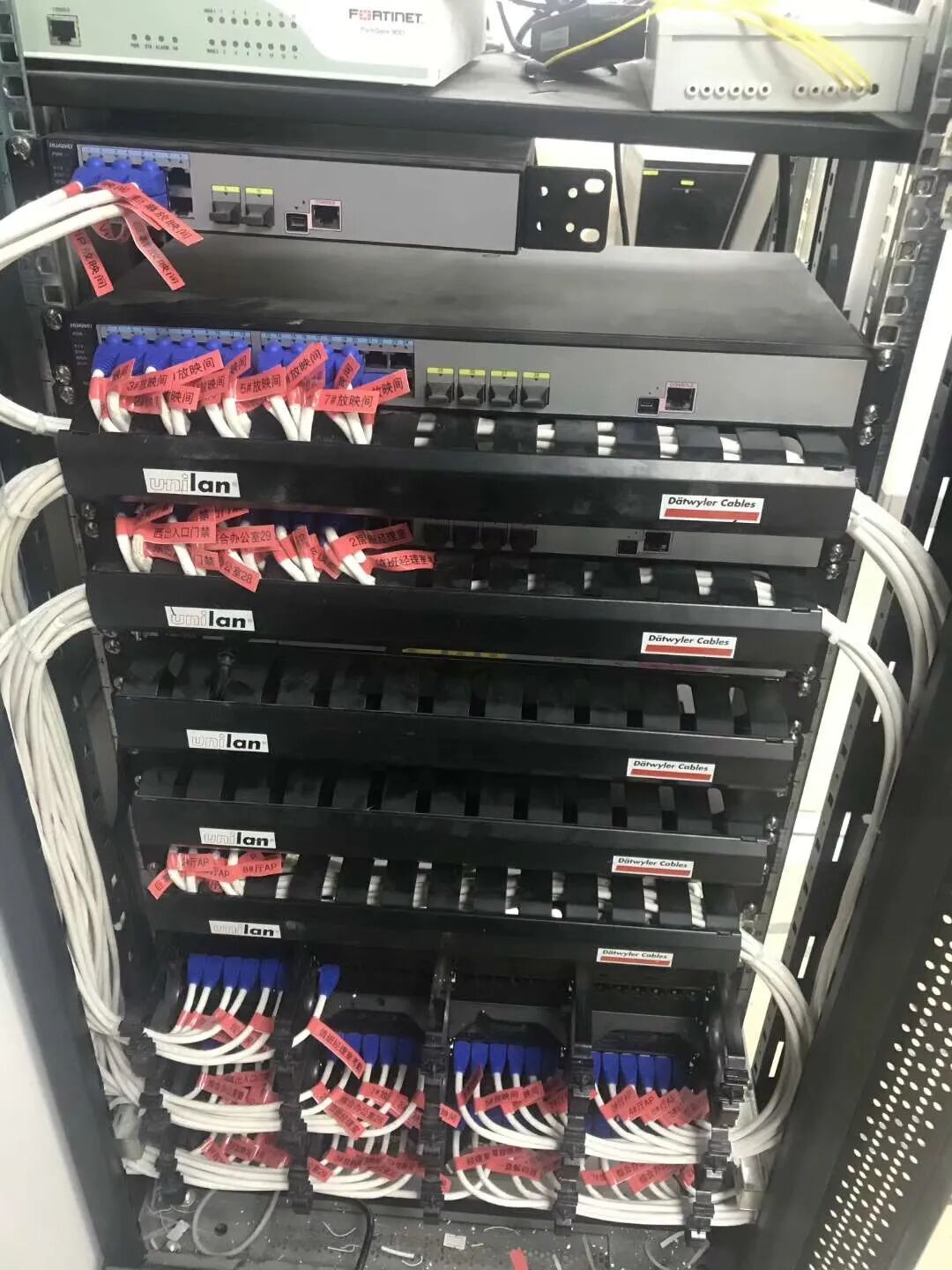 做弱电机房布线的时候要注意这几个方面，不然容易吃亏！的图5