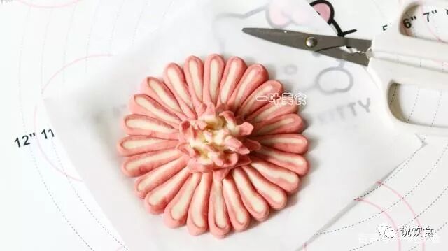 新年花开富贵 花样面食雏菊馒头 一切一剪 做法简单 造型好看 说饮食 微信公众号文章阅读 Wemp